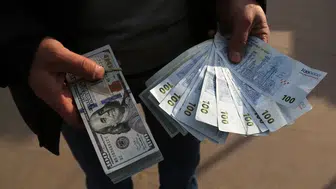 İran Merkez Bankası'ndan döviz masasına güvence