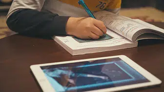 Dijital eğitimde Türkiye'de her dört kişiden biri çevrim içi öğreniyor