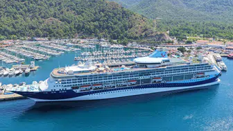 Marella Discovery kruvaziyeri Marmaris'e 1765 turist getirdi