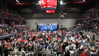 Yavuz Ağıralioğlu basınla buluştu, ardından kalabalıklara hitap etti