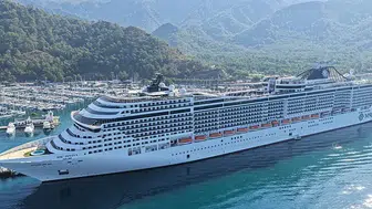 MSC Divina kruvaziyeri Marmaris'e 3 bin 893 turist getirdi