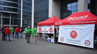 Belçika'da cezaevi çalışanları, güvenlik sorunlarına dikkat çekmek için grevde