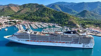 Marmaris'e MSC Divina kruvaziyeriyle 3 bin 843 turist geldi