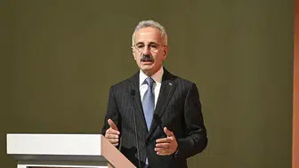 Bakan Uraloğlu, havalimanlarının stratejik önemine dikkat çekti
