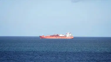 Hürmüz Boğazı’nda Gemi Trafiği Sert Şekilde Geriledi!