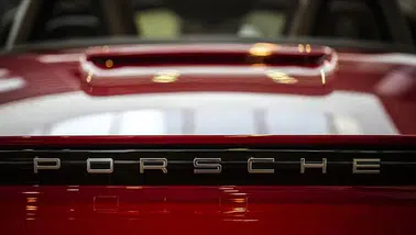 Alman devinde düşüş: Porsche teslimatları beklenti altında