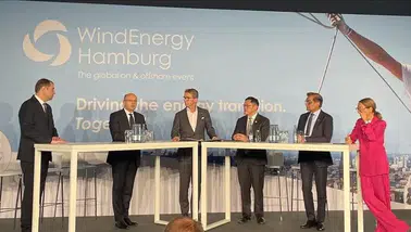 Enerji ve Tabii Kaynaklar Bakan Yardımcısı Demircan, WindEnergy Hamburg'da GÜRİŞ standını ziyaret etti
