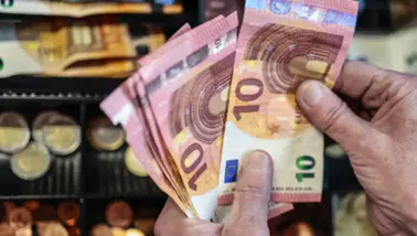 Döviz piyasasında yeni güne marjinal başlangıç: Dolar ve avro ne kadar?