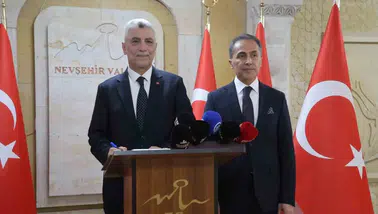 Ticaret Bakanı Bolat, Nevşehir'de ülke yönetimini ve yatırımları değerlendirdi