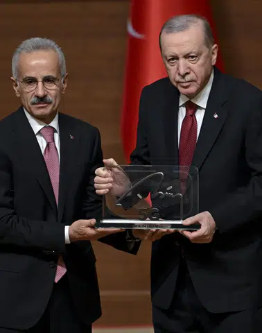 Külliye’de tarihi an: Cumhurbaşkanı Erdoğan butona bastı, 5G devreye girdi!