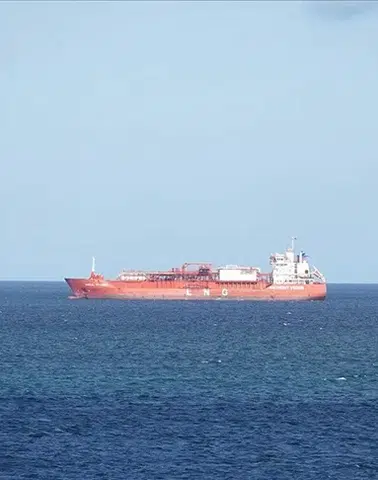 Hürmüz Boğazı’nda Gemi Trafiği Sert Şekilde Geriledi!