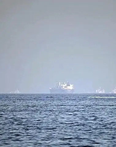 Hürmüz Boğazı'nda hareketlilik: Tankerler boğaz geçişlerini sürdürüyor!