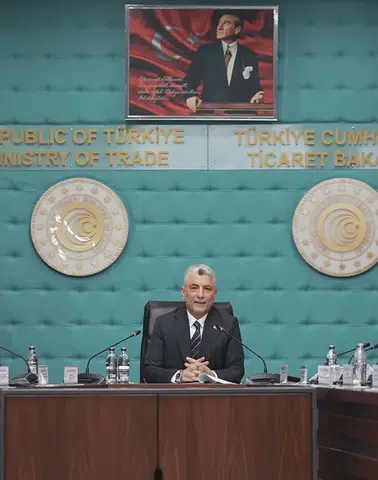 Bakan Bolat: 'Türkiye çevresindeki çatışmalara rağmen cazibesini artırıyor'