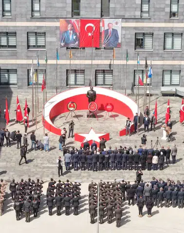 Kırmızı Şeritli Madalya 101 Yaşında: Kahraman Şehirde Tarihi Tören Düzenlendi!