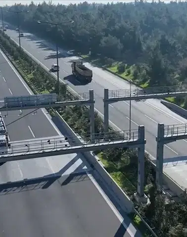 Sürücüler Dikkat: Dev Tünel ve Otoyollarda Şeritler Değişti!