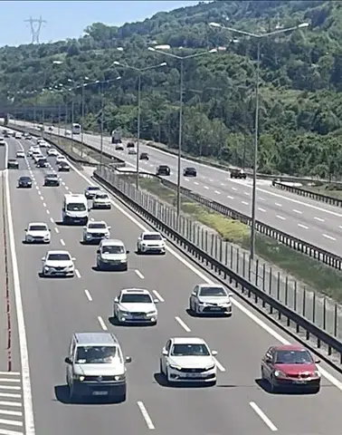 Karayollarında bakım ve onarım mesaisi: Birçok noktada trafik akışı yeniden düzenlendi!