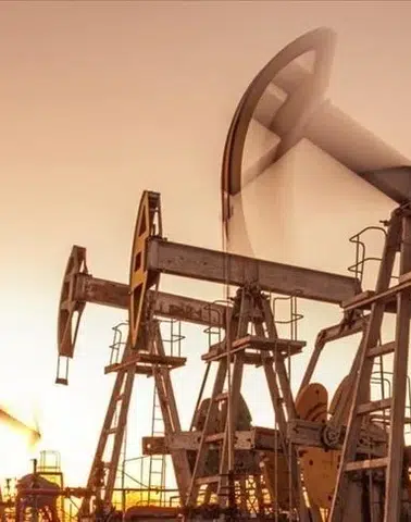 Hürmüz Boğazı'nda gerilim tırmanıyor: Petrol fiyatları sert yükselişe geçti!