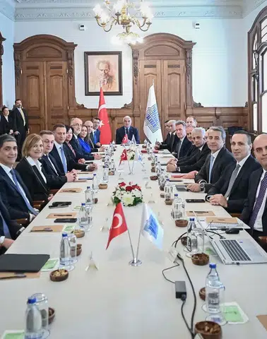 Savaşın etkileri ve yaz sezonu stratejisi masaya yatırıldı turizm ve bankacılık zirvesi!