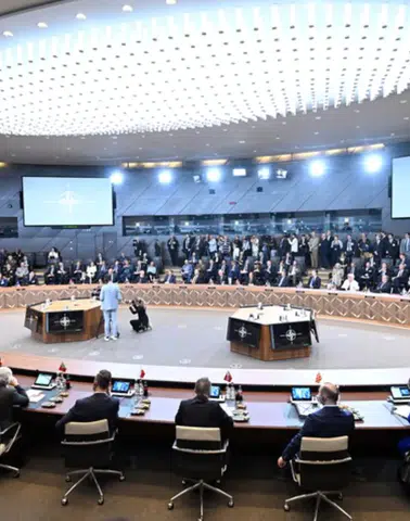 NATO’dan dünyayı sarsacak karar: Nükleer güçler harekete geçiyor