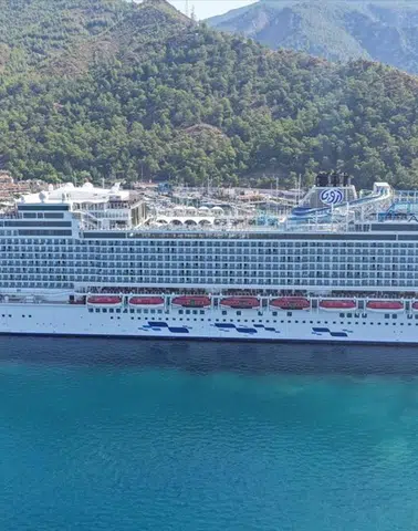 Marmaris'e 'Aroya' kruvaziyeri ile 2 bin 540 turist geldi
