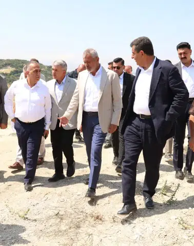 Başkan Öntürk, Altınözü'nün geleceğine değer katacak projeleri inceledi
