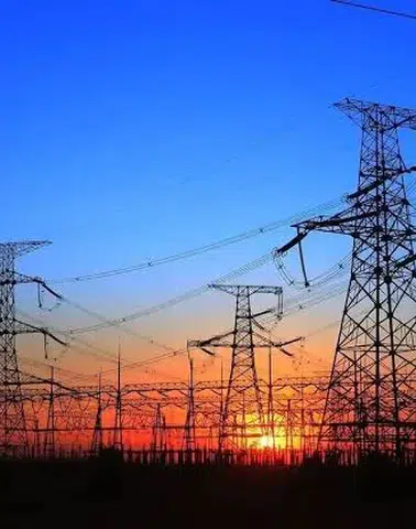 Spot piyasada elektrik fiyatları dalgalanıyor