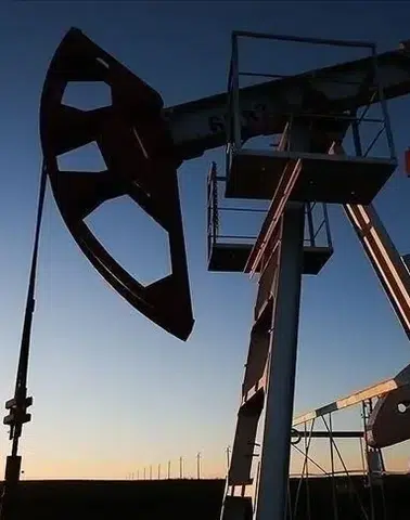 Küresel petrol arzı temmuzda 101,5 milyon varile ulaştı