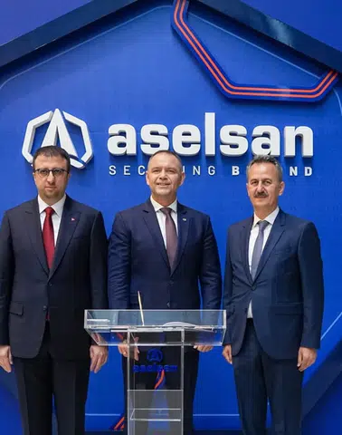 Polonya Cumhurbaşkanı Nawrocki ASELSAN Gölbaşı tesislerini ziyaret etti
