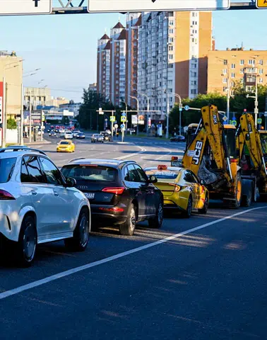Rusya'daki akaryakıt satış kısıtlamaları, ülke genelinde yayılıyor