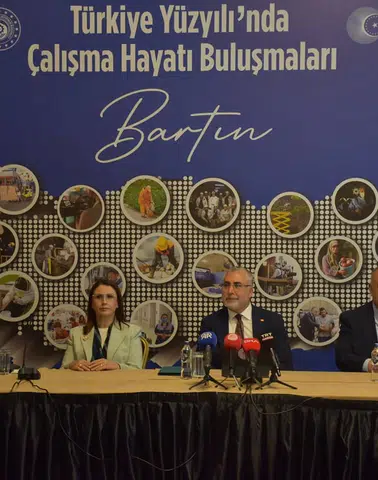 Bakan Işıkhan, Bartın'da Türkiye Yüzyılı'nda çalışma hayatı buluşmalarını değerlendirdi