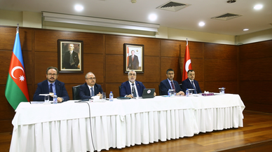Çalışma ve Sosyal Güvenlik Bakanı Işıkhan, Bakü'de Türk iş insanlarıyla buluştu