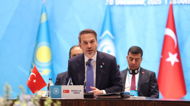 Bayraktar, Hazar'ın Türk dünyasını birleştirmesi gerektiğini söyledi