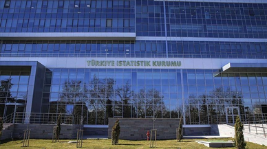 Hizmet ihracatının yüzde 62,3'ünü 2023'te büyük ölçekli girişimler yaptı