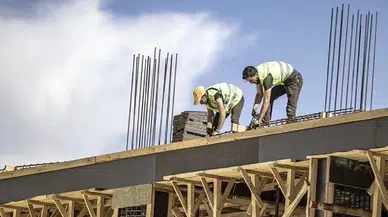 Güven endeksi ocakta hizmet ve inşaat sektörlerinde yükselirken perakende ticaret sektöründe azaldı