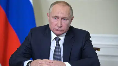 Rusya Devlet Başkanı Vladimir Putin, ülkeden 100 gramdan daha ağır külçe altın ihraç edilmesini yasakladı.