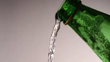 İzmir'de marketlerde su ve maden sularının fiyat denetimi yapıldı