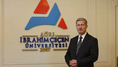 Prof. Dr. İlhami Gülçin tıbbi kimyada dünya ikincisi oldu!