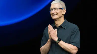 Apple'de Yönetim Değişikliği: Tim Cook Görevden Ayrılıyor mu?