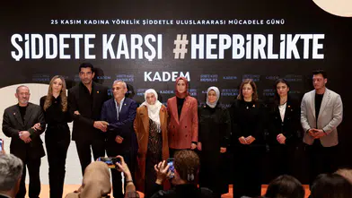 KADEM’in 25 Kasım kampanyası başladı: Kenan İmirzalıoğlu ve ünlüler şiddete karşı