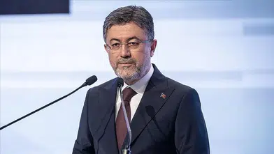 Bakan Yumaklı Çocuklarla Fidan Dikti: Orman Haftası’nda Yeşil Vurgusu!
