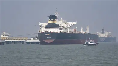 Dünya Ekonomisinin Şah Damarı Kesildi: Hürmüz’de Gemi Trafiği Durma Noktasında!