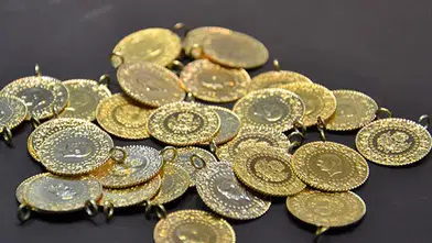 Altın fiyatlarında müzakere hareketliliği: Gram altın güne düşüşle başladı!