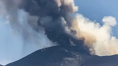 Avrupa’nın zirvesinde dev uyanış: Etna püskürdü, uçuşlar kesildi!