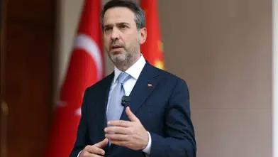 Enerji Bakanı Bayraktar, Kerkük valisi ile enerji işbirliğini görüştü