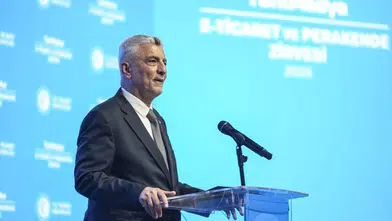 Ticaret Bakanı Bolat, e-ticaret ve perakende zirvesinde önemli mesajlar verdi