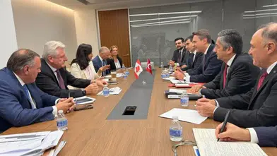 Bakan Bayraktar, Kanada Dışişleri Bakanı ve CEO ile enerji görüşmeleri yaptı