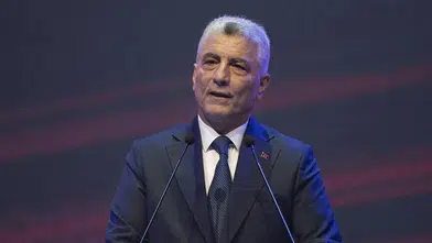 Ticaret Bakanı Bolat, voleybolcuların dezenformasyonla mücadelesini kutladı