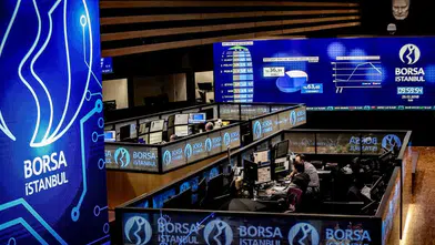 İstanbul'da döviz fiyatları ve BIST 100 endeksi gün ortasında düşüşte