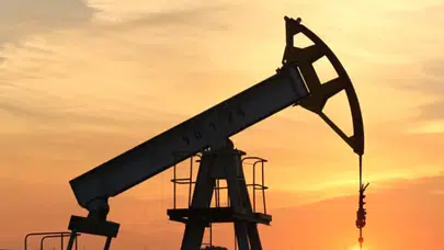 ABD-İran Gerilimi Piyasaları Dalgalandırıyor: Hürmüz Boğazı Korkusu ve Altın Artışı