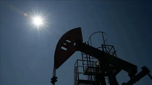 Petrol Piyasasında Denge Arayışı: Brent ve WTI’da Son Rakamlar!